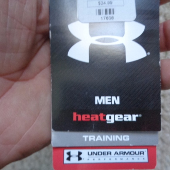 NWT Under Armour Loose Fit Heat Gear Tee  - Tan Color - Training Top - Picture 5 of 5
